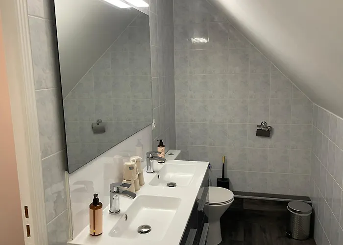 Louise 아로만체스레방